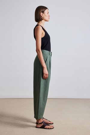 Apiece Apart petite bari crop trouser - thyme detail