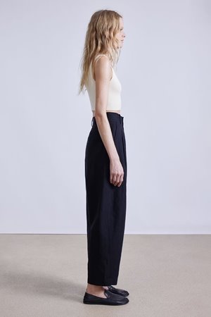 Apiece Apart bari cropped trouser  black detail