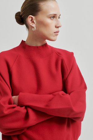 Second Female octavia knit emboldened  side