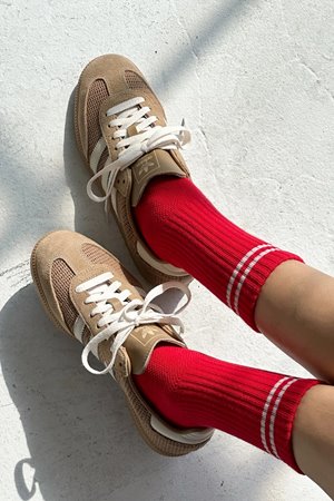 Le Bon Shoppe boyfriend sock red back