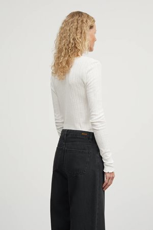 Skall Studio edie blouse  off white side Skall Studio edie blouse  off white side