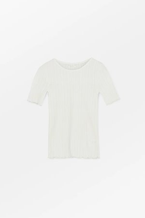 Skall Studio edie tee off white detail Skall Studio edie tee off white detail