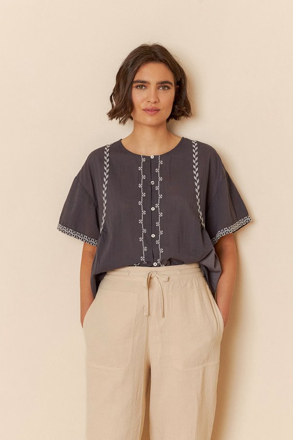 Indi & Cold  embroidered trapeze shirt charcoal