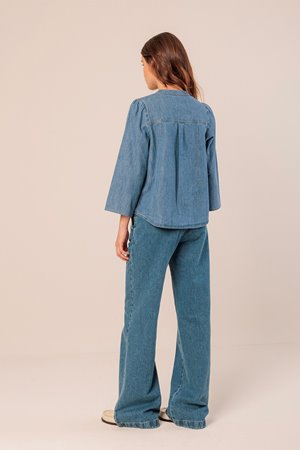 Indi & Cold  mao collar denim shirt  side