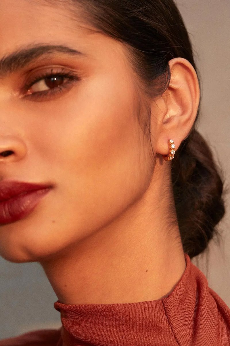 Shyla  mischa huggies back