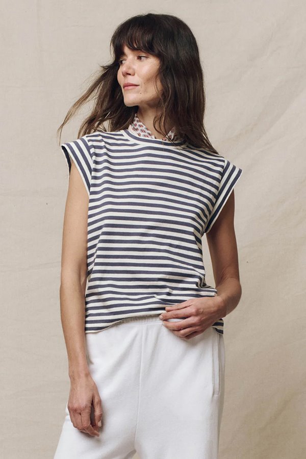 The Great the peak shoulder tee  vintage blue stripe