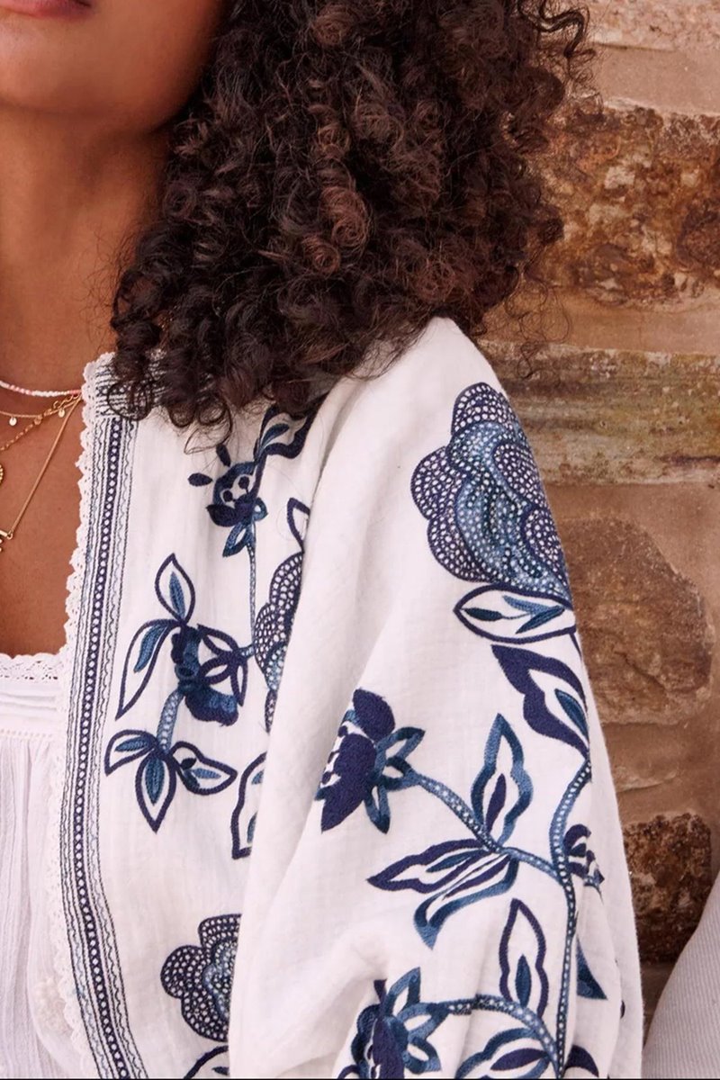 M.A.B.E lucia  embroidered jacket blue side M.A.B.E lucia  embroidered jacket blue side