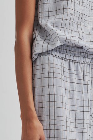 Second Female chakie trouser back