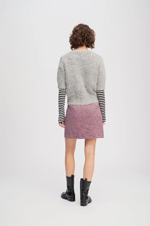 Munthe  locca knit grey side
