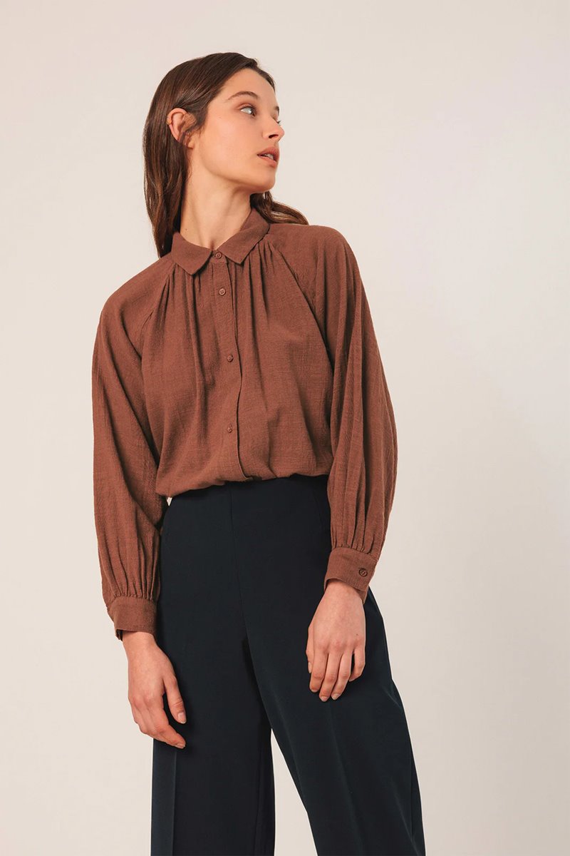 Indi & Cold  camisa top tabaco