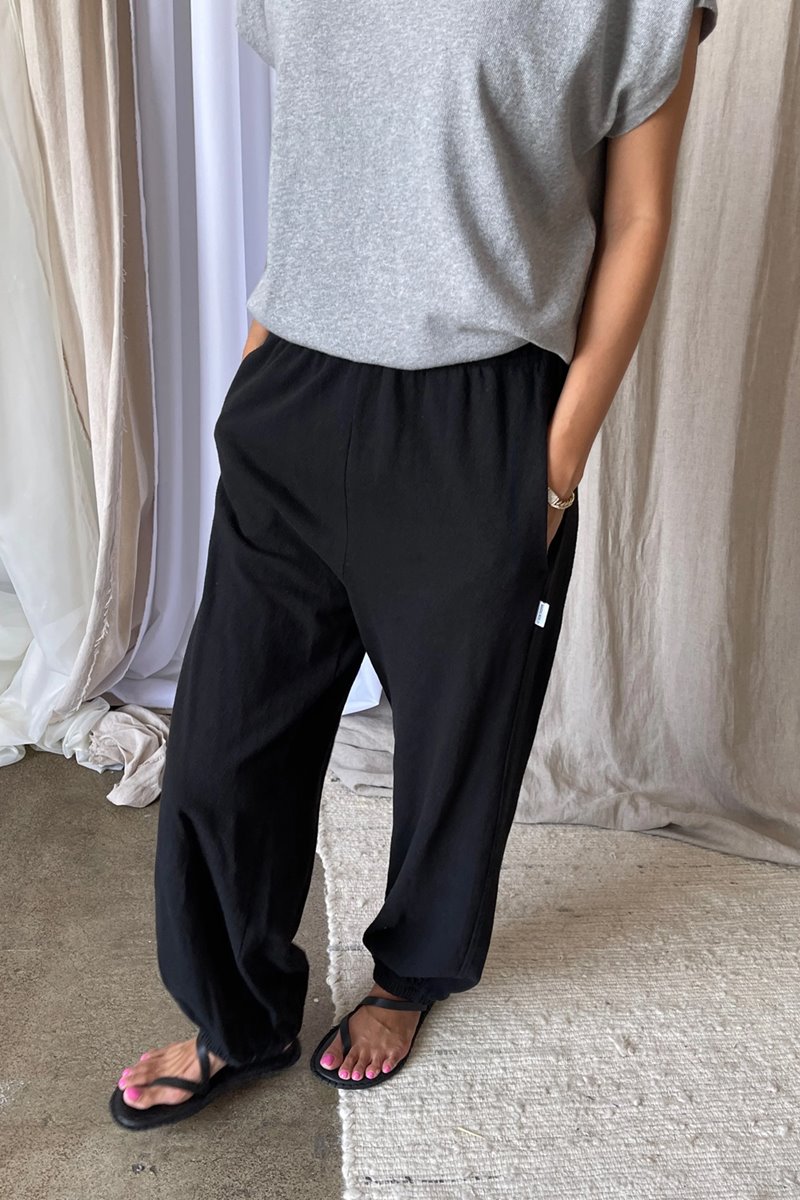 Le Bon Shoppe balloon pant almost black back Le Bon Shoppe balloon pant almost black back