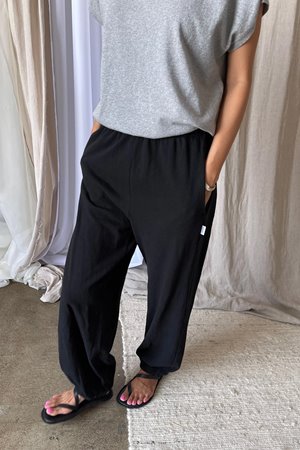 Le Bon Shoppe balloon pant almost black back Le Bon Shoppe balloon pant almost black back
