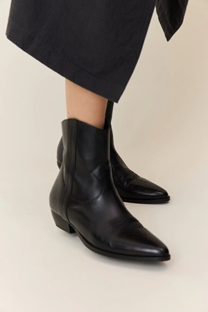 Leon & Harper west boot black  detail