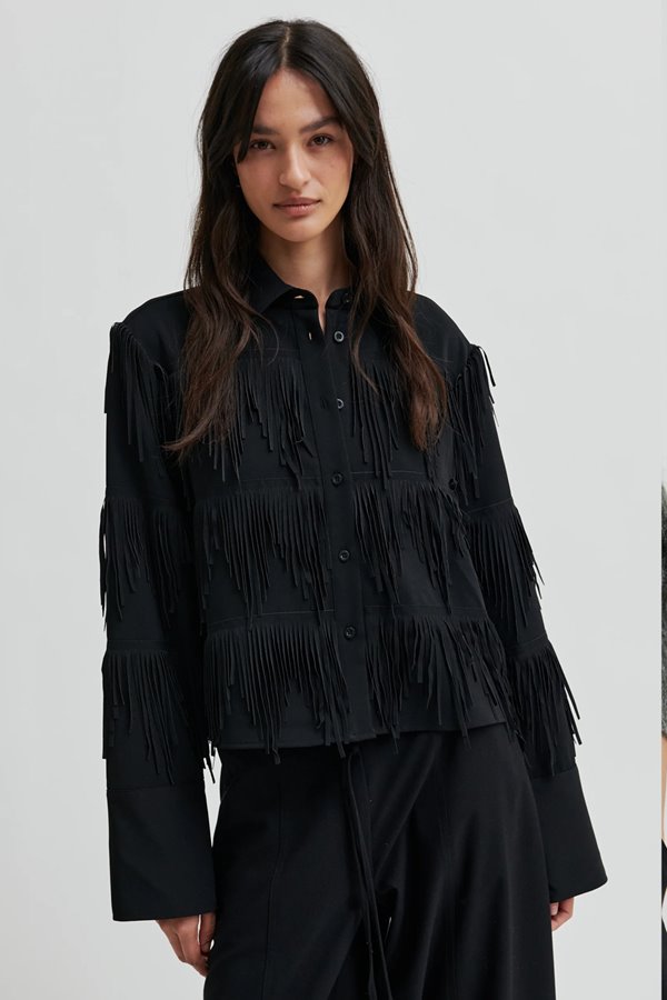 Second Female dancing cropped shirt black