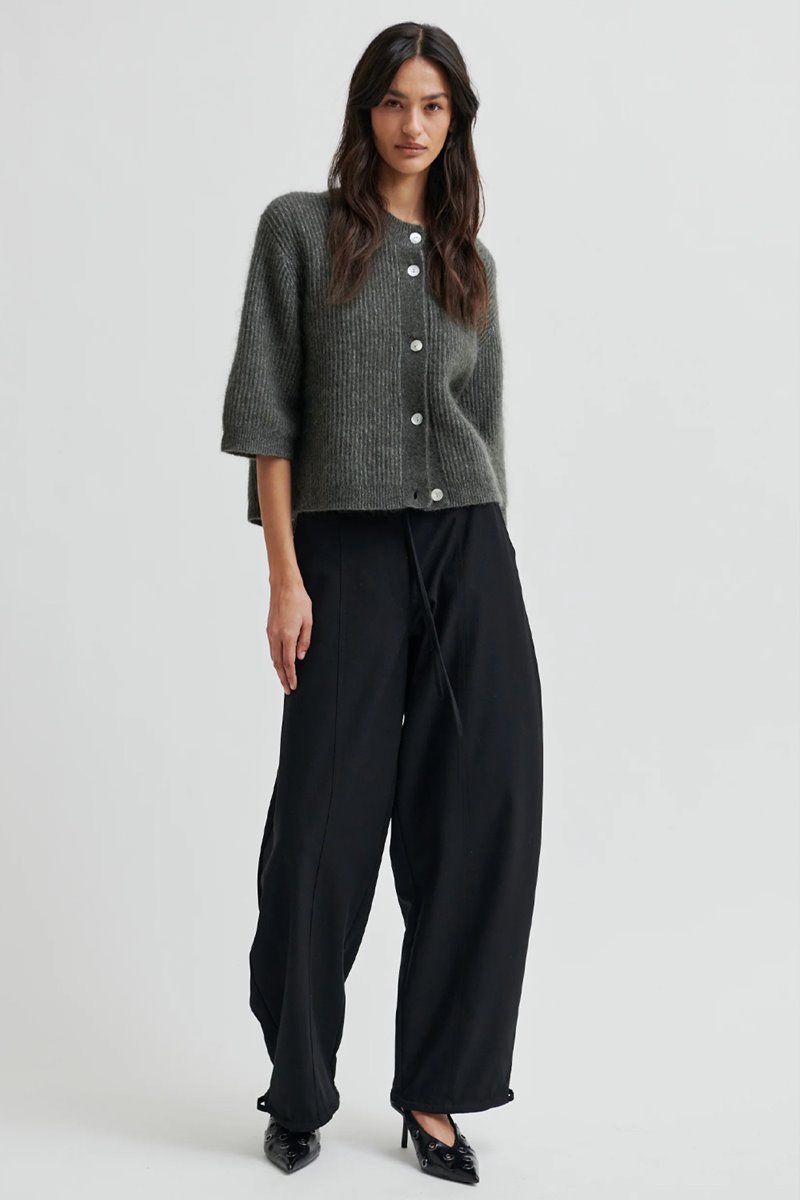 Second Female blink cargo trouser black side