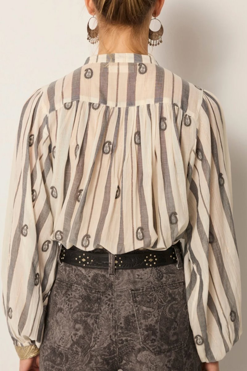 Maison Hotel perla blouse ivory paisley detail