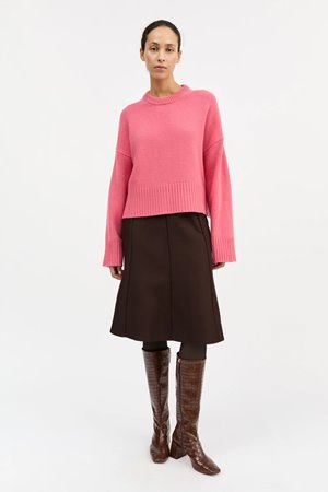 Skall Studio campa knit hot pink  back