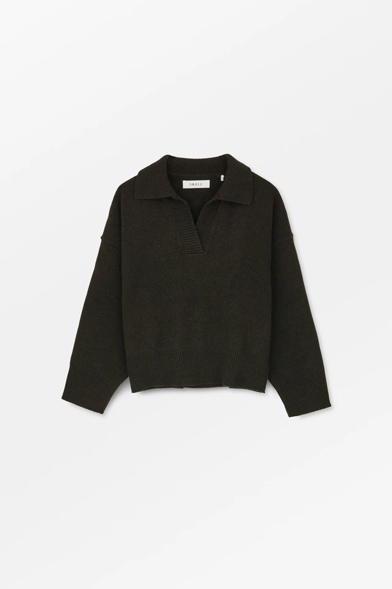 Skall Studio dean v-neck deep brown detail