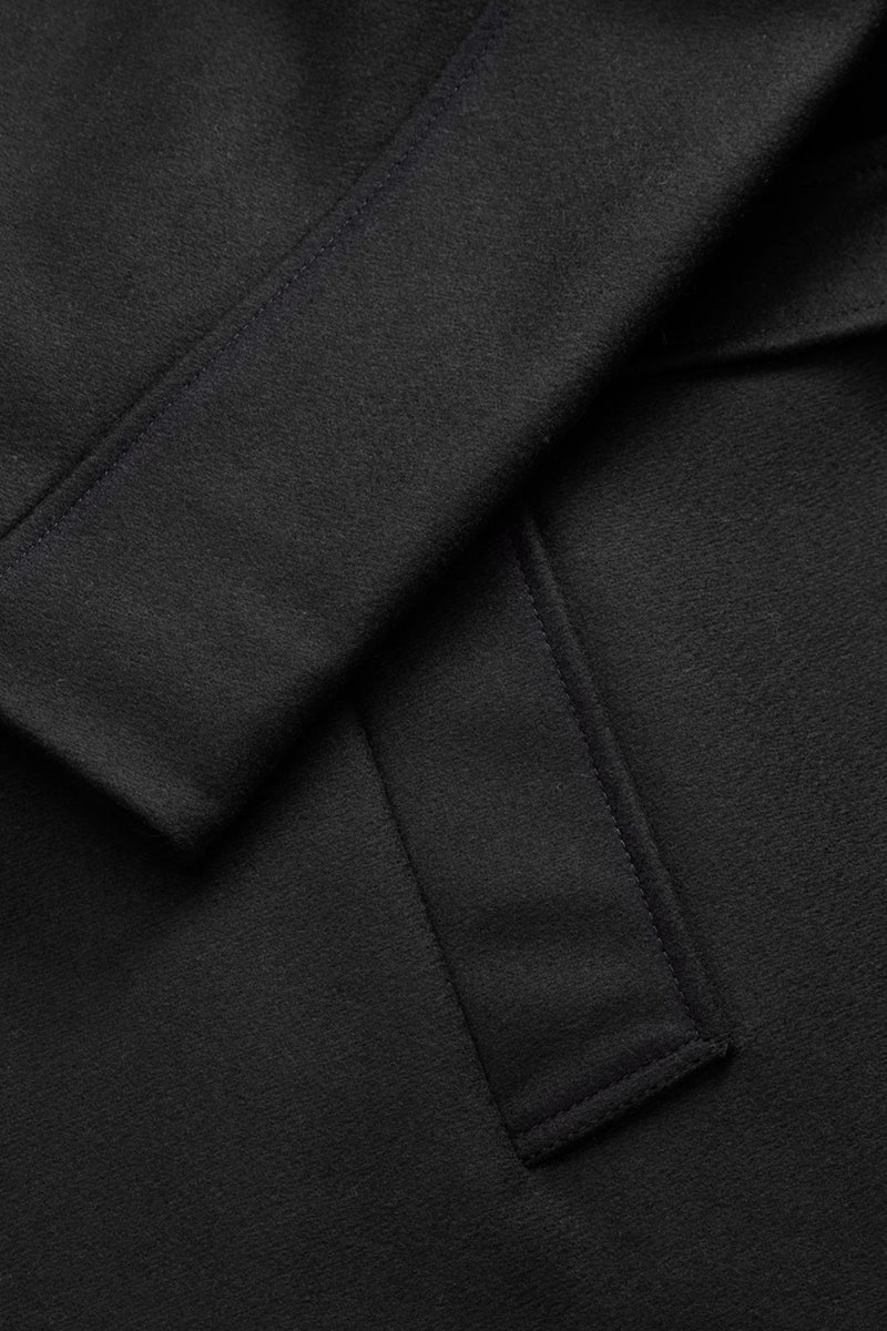 Skall Studio perry coat black side