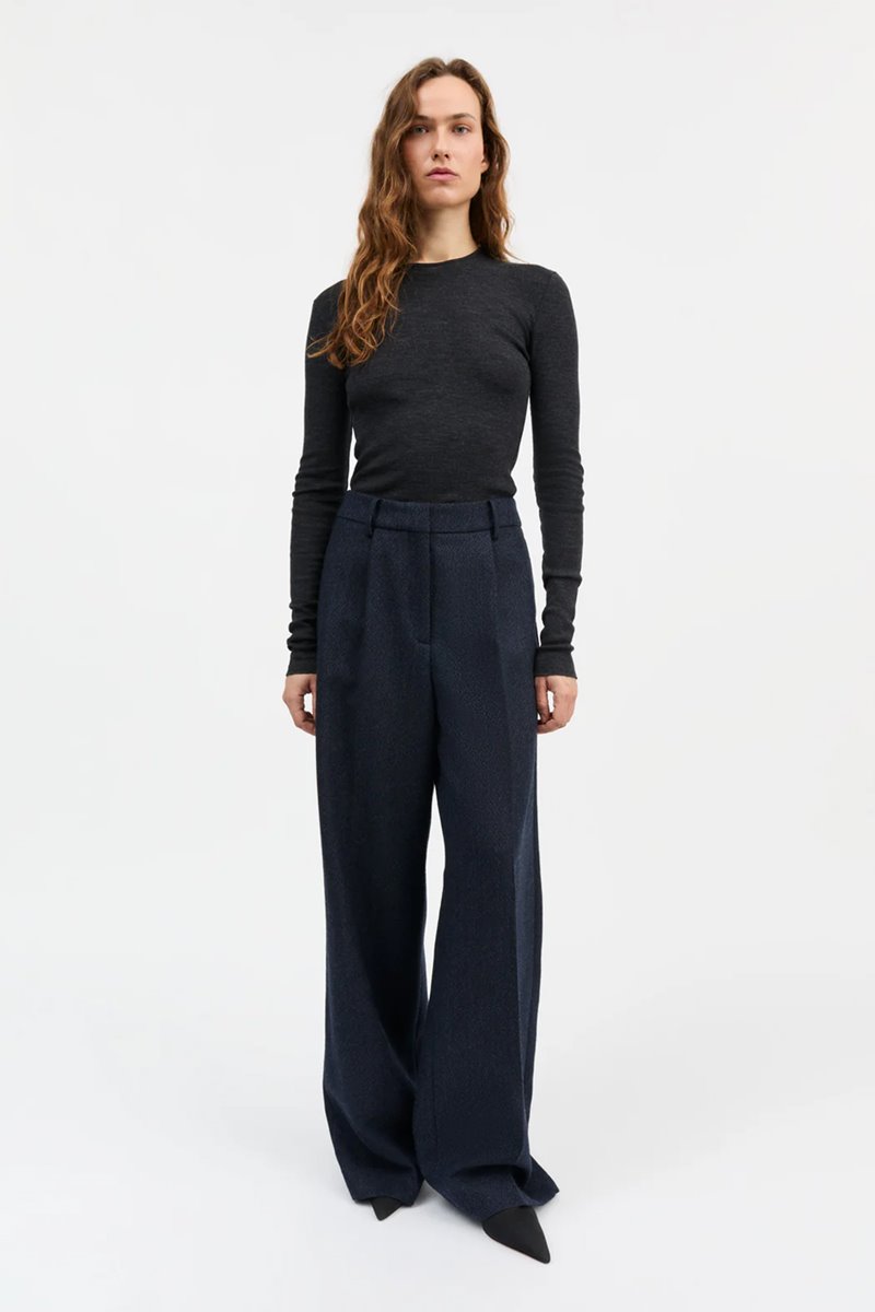 Skall Studio thom trouser navy black back