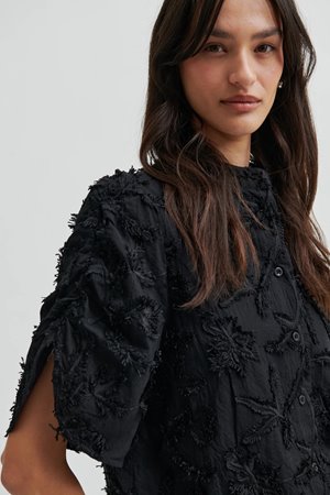 Second Female seena shirt black back