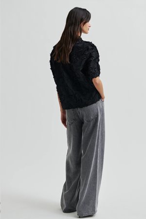 Second Female seena shirt black side