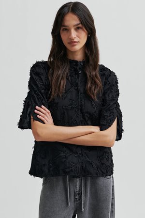Second Female seena shirt black detail