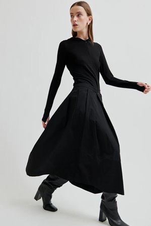 Second Female niline skirt black side