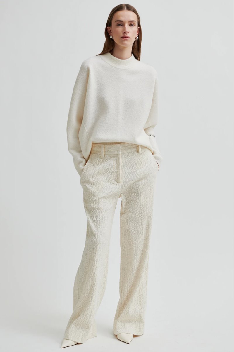 Second Female life o'neck jetstream back