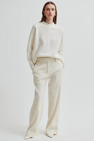 Second Female life o'neck jetstream back