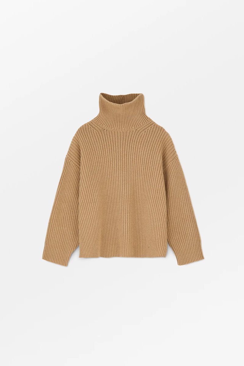 Skall Studio diana t neck  camel side