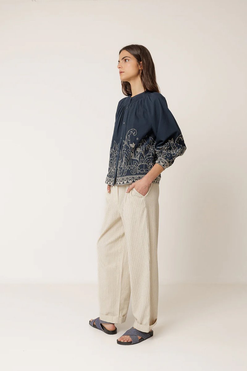 Indi & Cold  floral hem blouse indigo detail