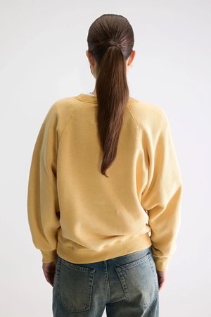 Bellerose fella sweatshirt sunlight back