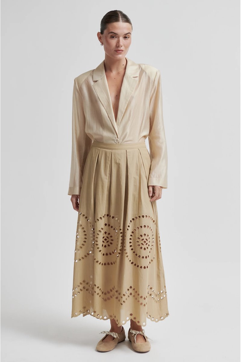 Second Female meryl skirt camel 