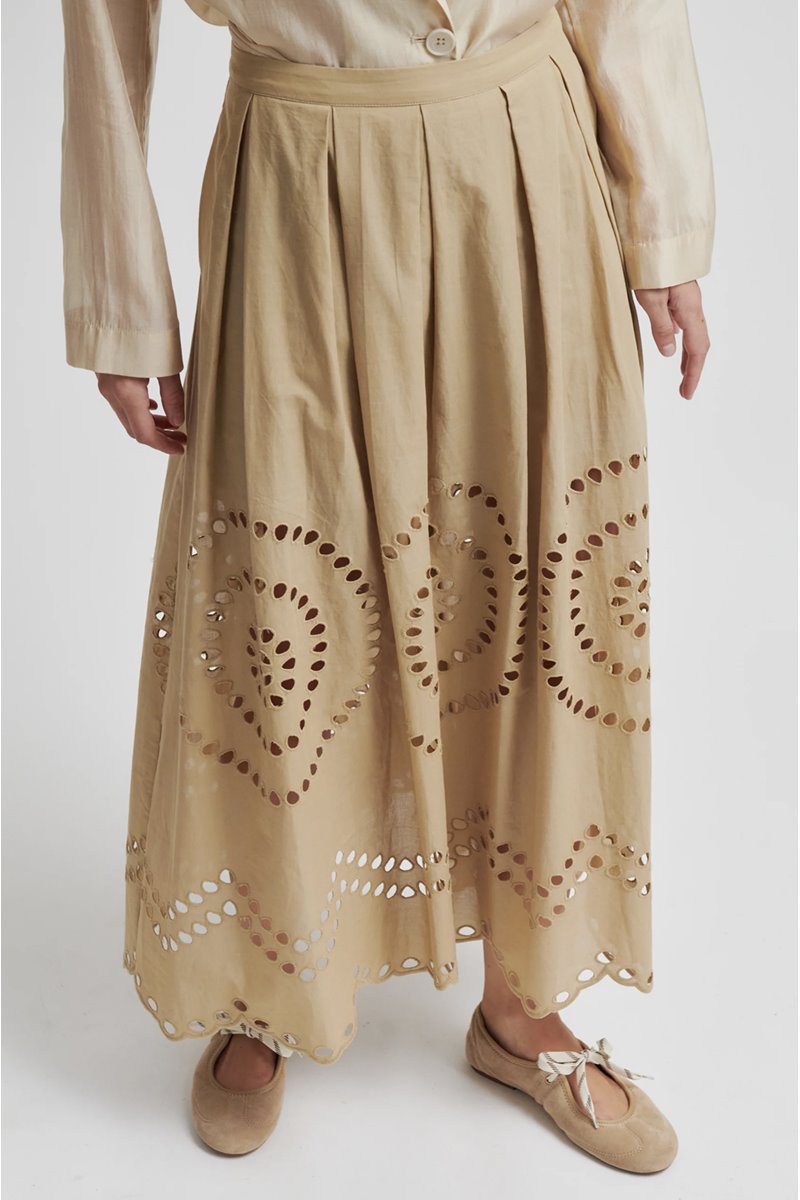 Second Female meryl skirt camel  back