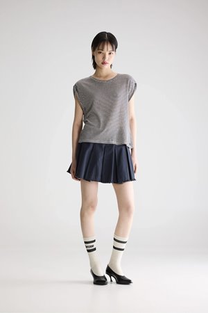 Bellerose vlynn stripe tee black back