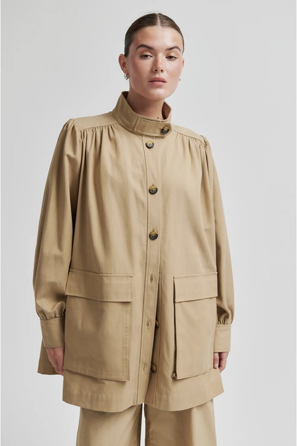 Second Female gable jacket camel 