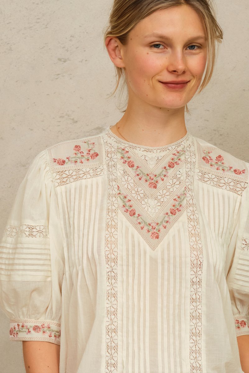 M.A.B.E fleur embroidered top multi  side