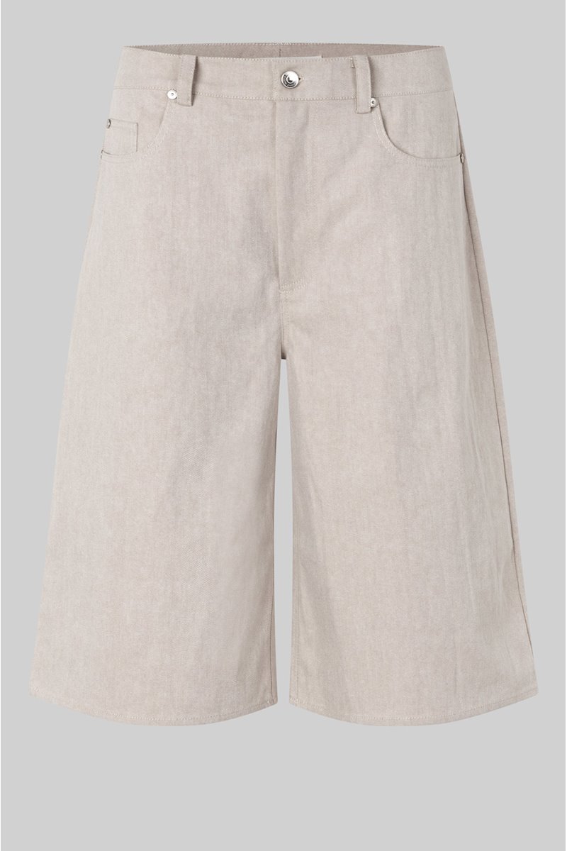 Second Female bacoli shorts side