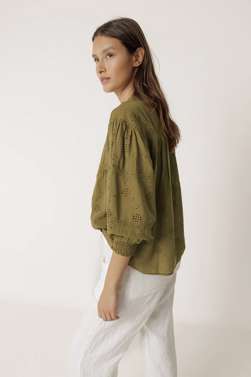 Indi & Cold  camisa khaki embroidery shirt back
