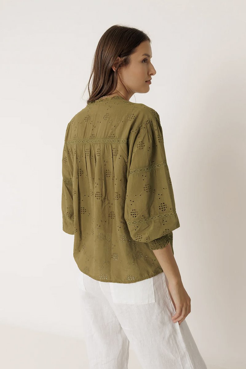 Indi & Cold  camisa khaki embroidery shirt detail