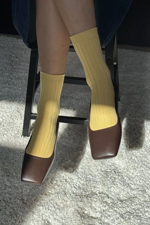 Le Bon Shoppe her sock buttercup side