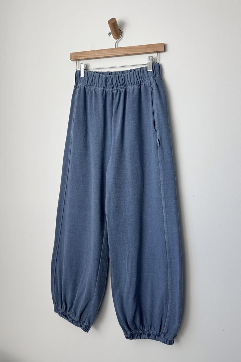 Le Bon Shoppe balloon pant cornflower blue side