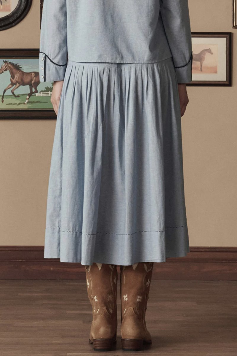 The Great the chambray highland skirt side