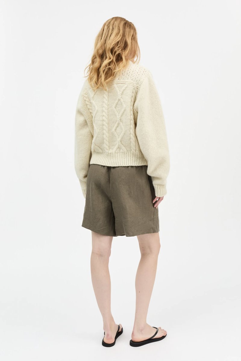 Skall Studio vetiver shorts  side