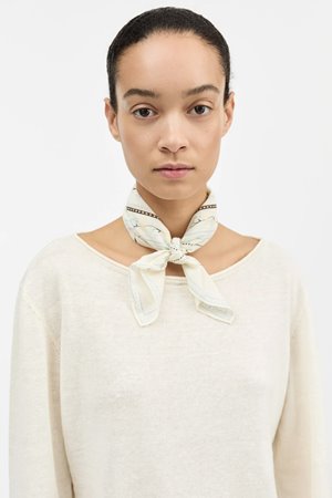 Skall Studio floral small scarf cream