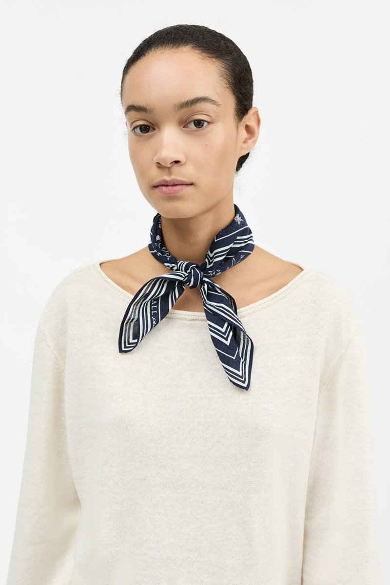 Skall Studio classic small scarf navy