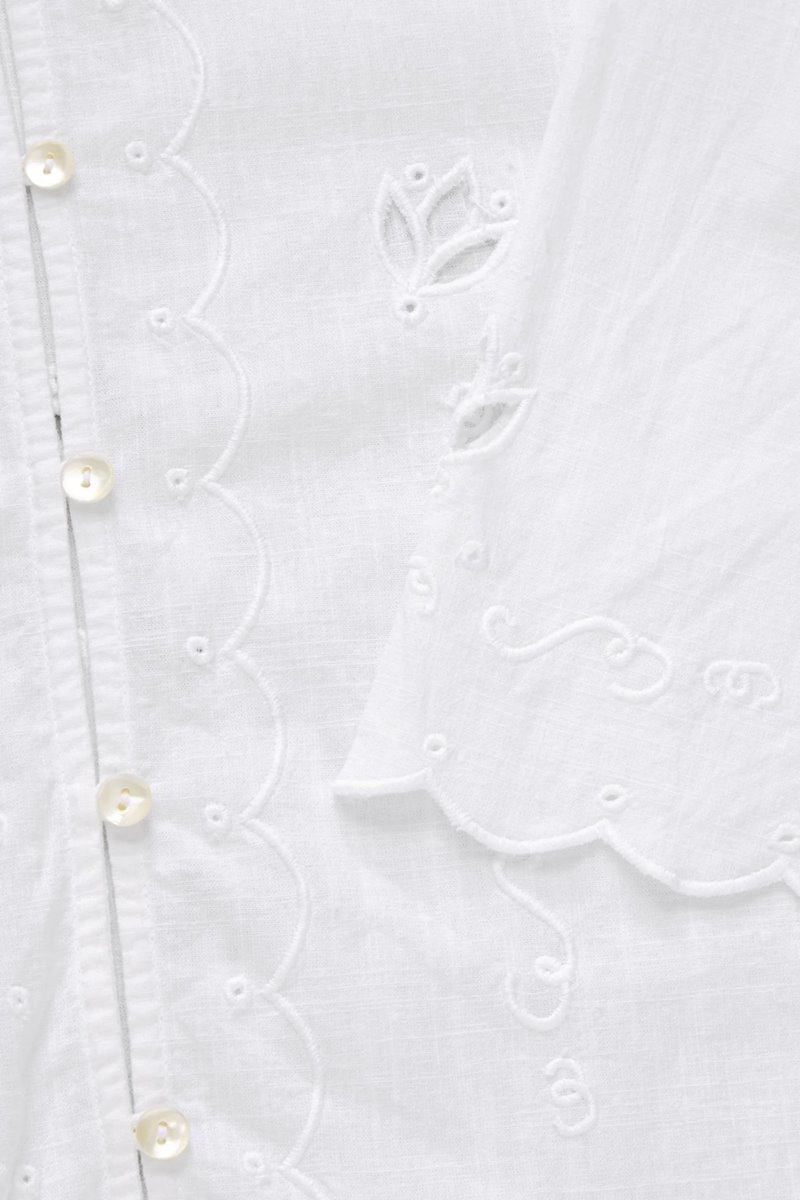 Skall Studio fleurie shirt optic white detail