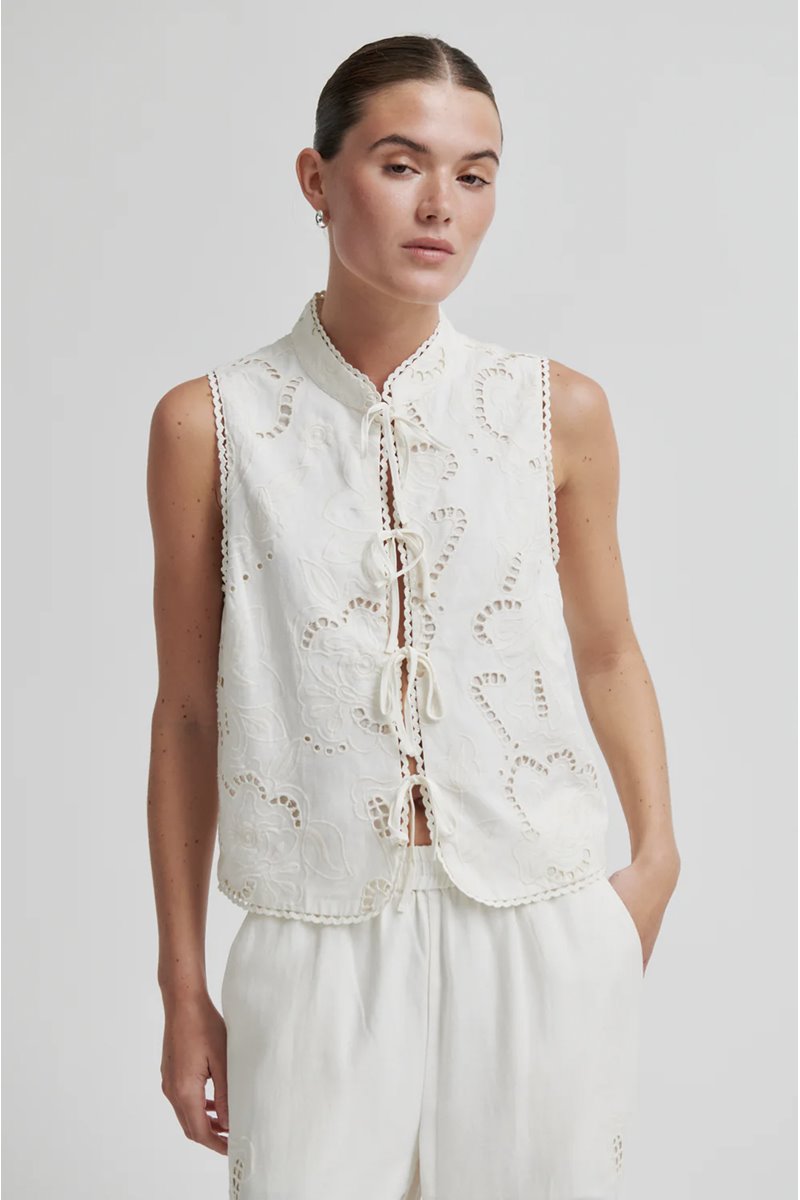 Second Female vilea top eggnog