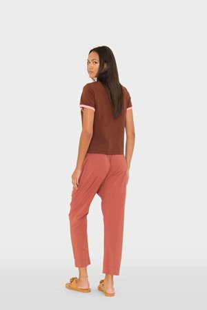 Xirena  draper pant cinnabar coral stitch  back